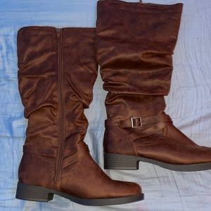 brown boots!!